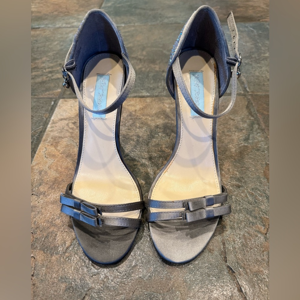 Blue By Betsey Johnson Heals. Silver ,Satin with Bows size 8 1/2 Good condition